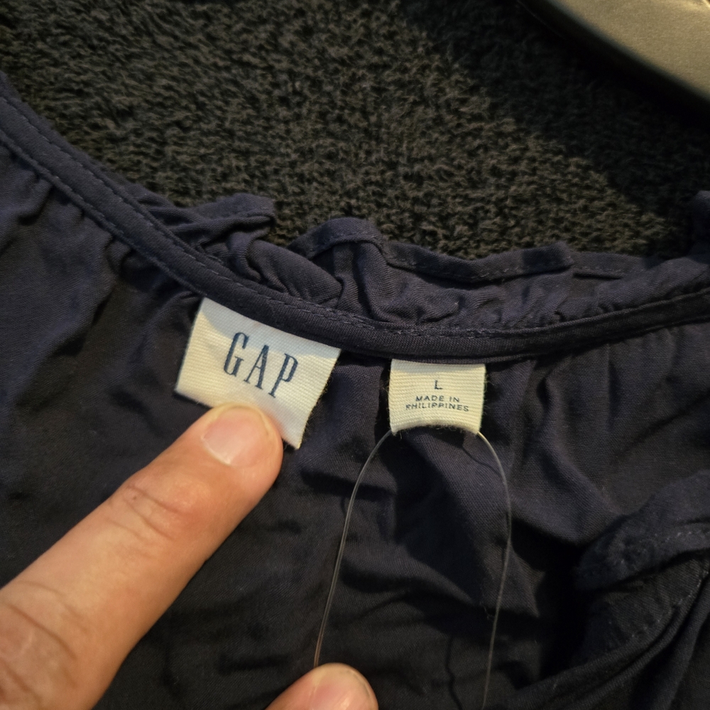 GAP Deep Blue Ruffled Top - Picture 2 of 3